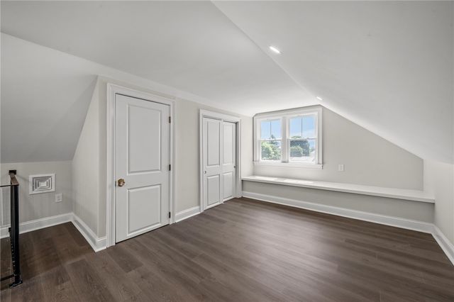 21 Russell Avenue, Newport, RI 02840