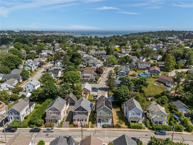 21 Russell Avenue, Newport, RI 02840