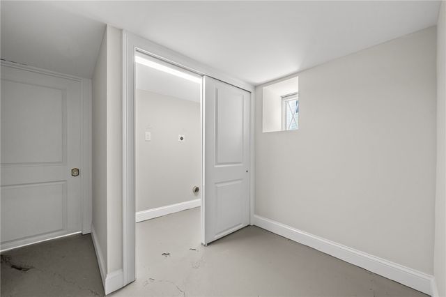 21 Russell Avenue, Newport, RI 02840