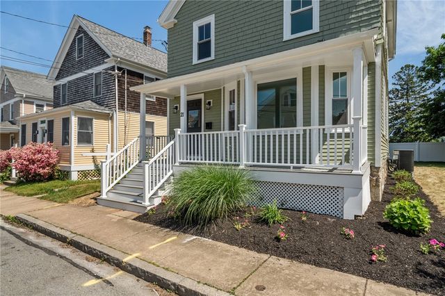 21 Russell Avenue, Newport, RI 02840