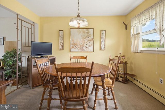 1110 LOMBARD RD, Red Lion, PA 17356