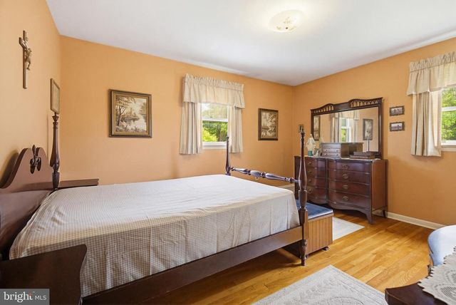 1110 LOMBARD RD, Red Lion, PA 17356