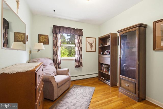 1110 LOMBARD RD, Red Lion, PA 17356