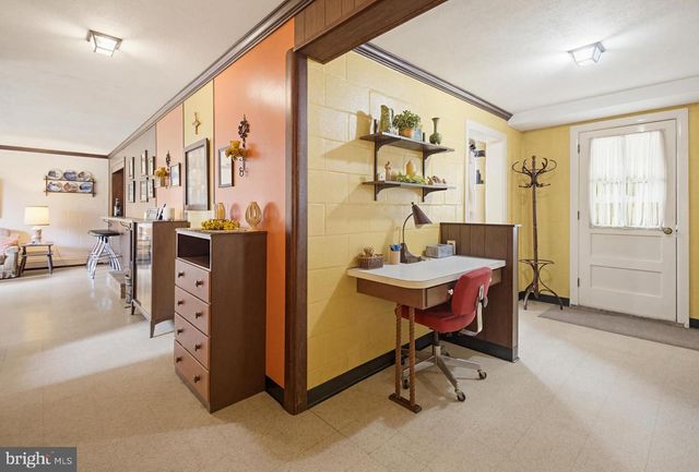 1110 LOMBARD RD, Red Lion, PA 17356