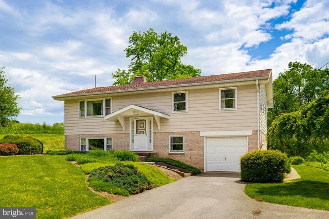 1110 LOMBARD RD, Red Lion, PA 17356
