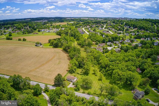 1110 LOMBARD RD, Red Lion, PA 17356