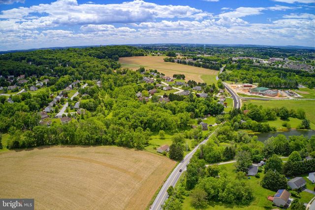 1110 LOMBARD RD, Red Lion, PA 17356