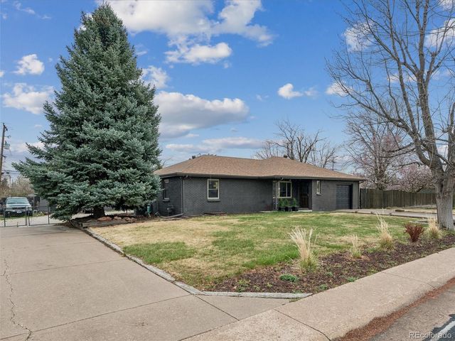 850 S Flower Street, Lakewood, CO 80226