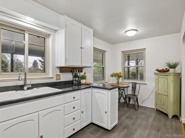 850 S Flower Street, Lakewood, CO 80226