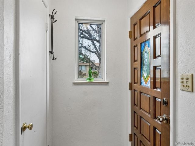 850 S Flower Street, Lakewood, CO 80226