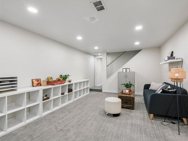 850 S Flower Street, Lakewood, CO 80226