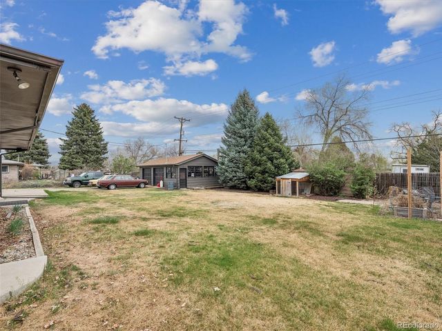 850 S Flower Street, Lakewood, CO 80226