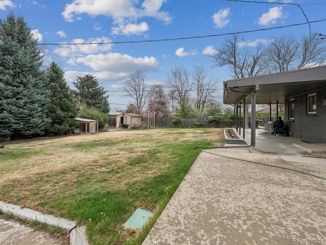 850 S Flower Street, Lakewood, CO 80226