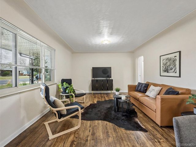 850 S Flower Street, Lakewood, CO 80226