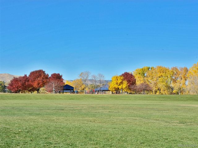 850 S Flower Street, Lakewood, CO 80226