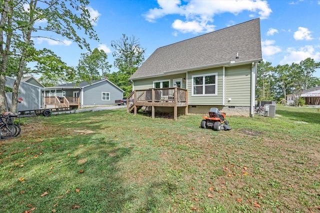 374 Shiloh Ln, Smithville, TN 37166