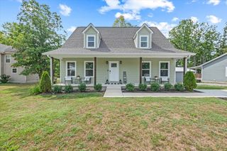 374 Shiloh Ln, Smithville, TN 37166