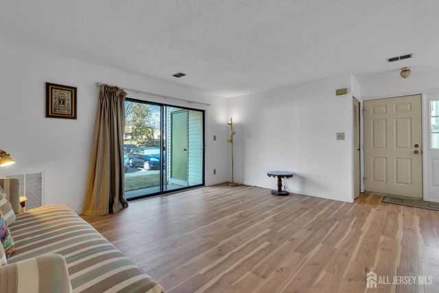 701 Sunshine Court 701, Parlin, NJ 08859