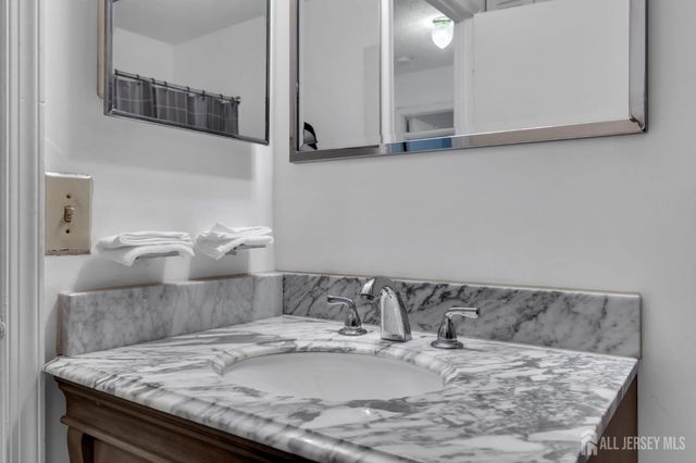 701 Sunshine Court 701, Parlin, NJ 08859