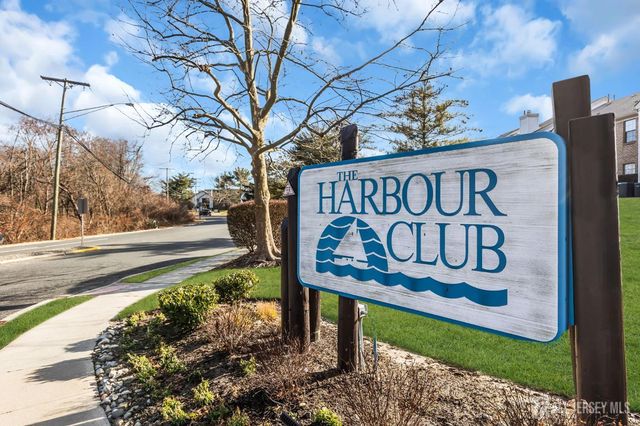 701 Sunshine Court 701, Parlin, NJ 08859