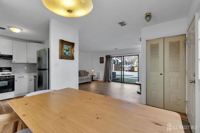 701 Sunshine Court 701, Parlin, NJ 08859