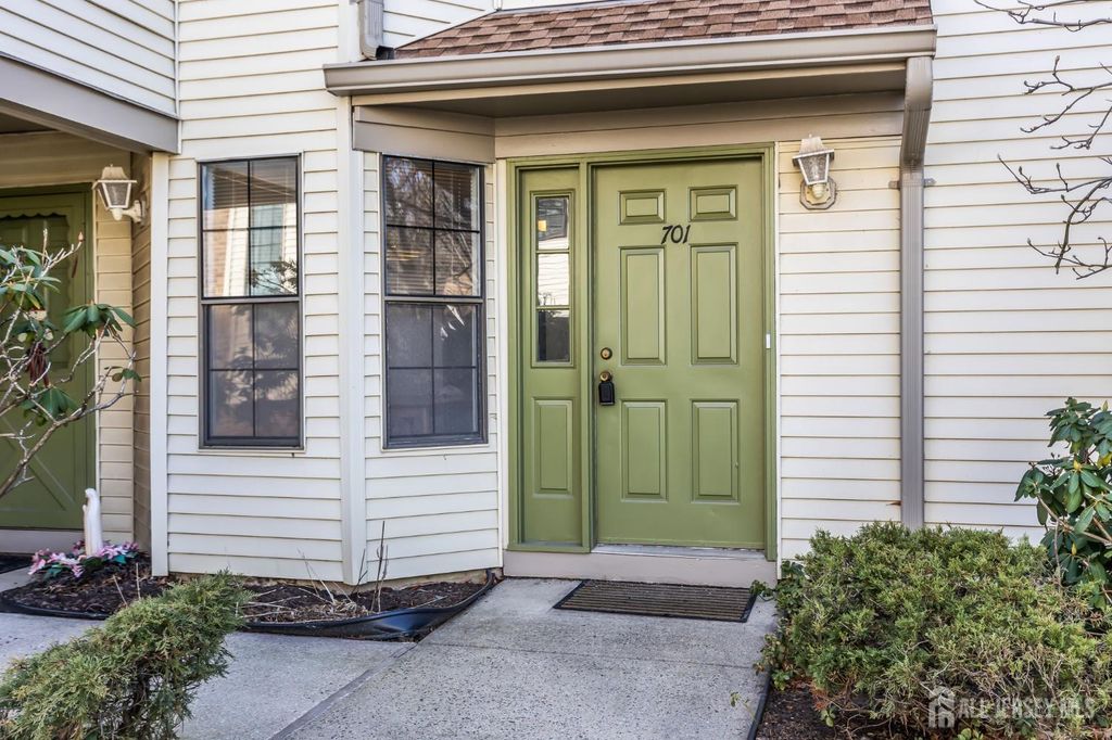 701 Sunshine Court 701, Parlin, NJ 08859