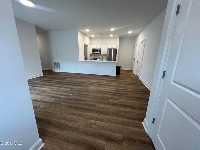 60 Weibel Avenue 2SS103, Saratoga Springs, NY 12866