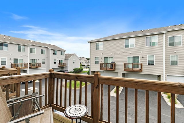 2478 Bella Drive, Pingree Grove, IL 60140