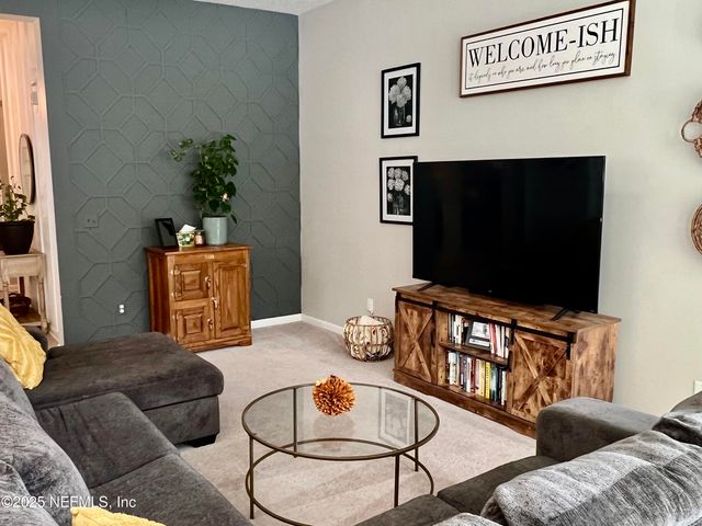 1420 CREEK POINT Boulevard, Jacksonville, FL 32218