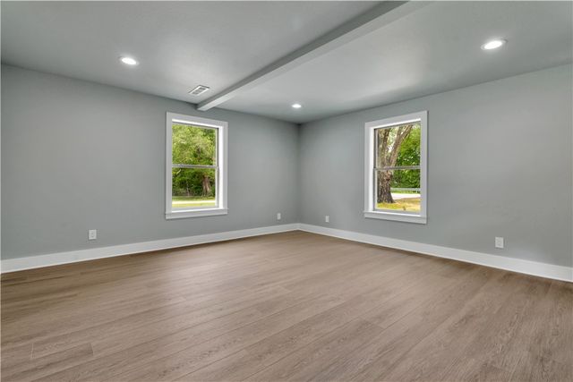 5808 S Cardwell Road, Fayetteville, AR 72704