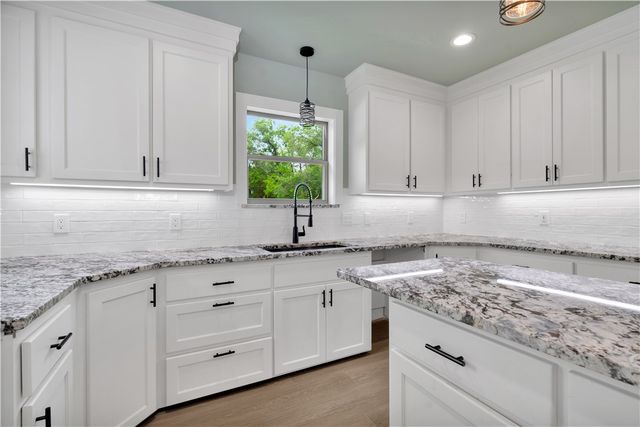 5808 S Cardwell Road, Fayetteville, AR 72704