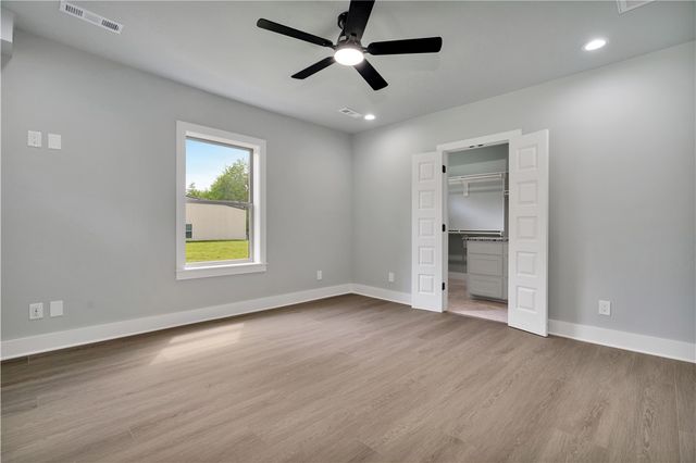 5808 S Cardwell Road, Fayetteville, AR 72704