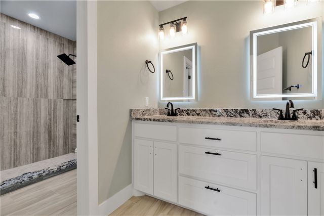 5808 S Cardwell Road, Fayetteville, AR 72704