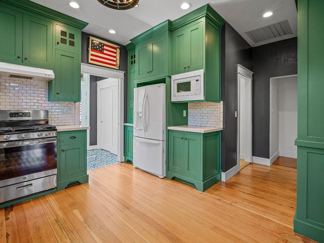 713 Figueroa St, Folsom, CA 95630