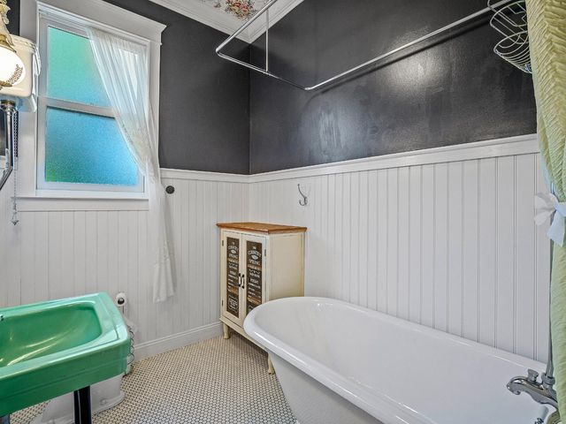 713 Figueroa St, Folsom, CA 95630