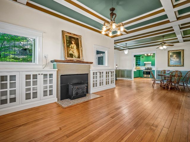 713 Figueroa St, Folsom, CA 95630