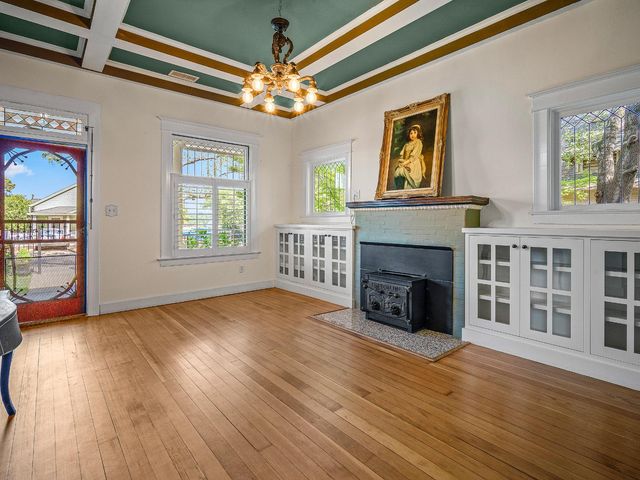 713 Figueroa St, Folsom, CA 95630