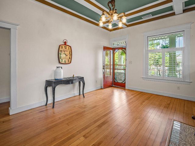 713 Figueroa St, Folsom, CA 95630