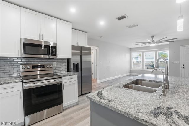 1206 SW 8th ST, Cape Coral, FL 33991