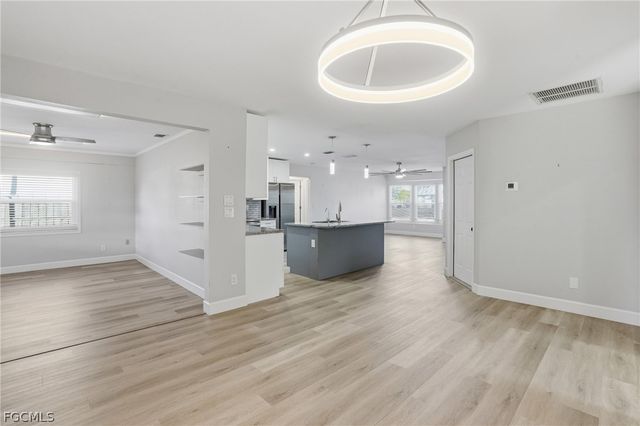 1206 SW 8th ST, Cape Coral, FL 33991