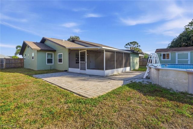 1206 SW 8th ST, Cape Coral, FL 33991