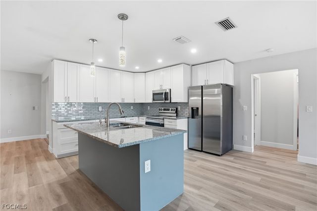 1206 SW 8th ST, Cape Coral, FL 33991