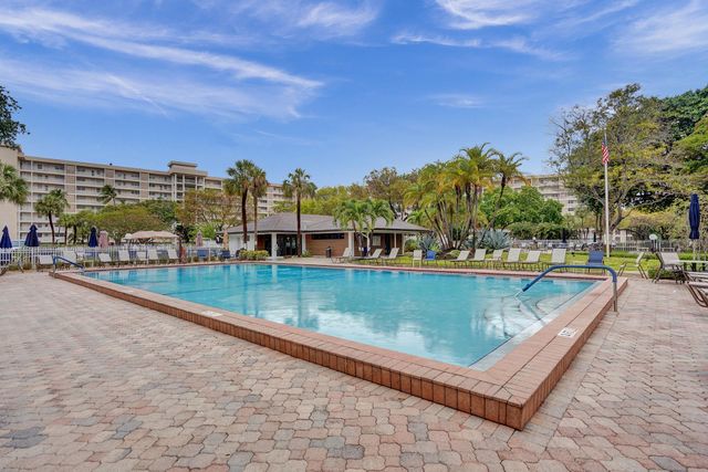 2671 S Course Drive 610, Pompano Beach, FL 33069