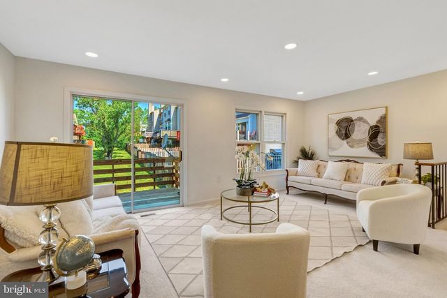 10278 JAMAICA LN, Manassas, VA 20109