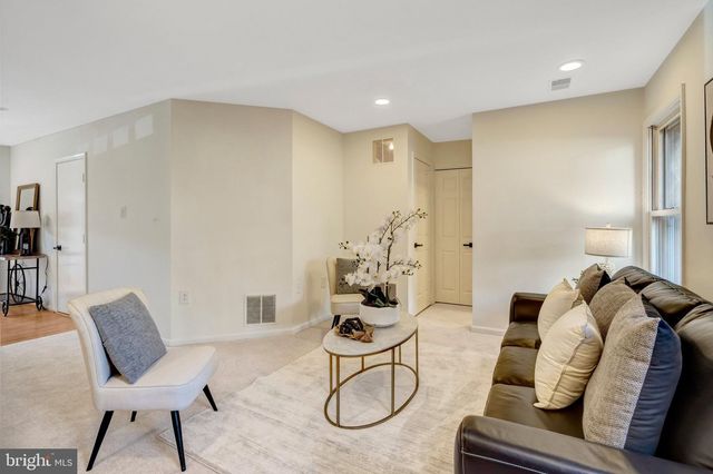10278 JAMAICA LN, Manassas, VA 20109