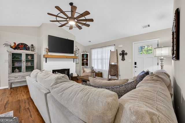 1596 Flat Shoals Road, Concord, GA 30206
