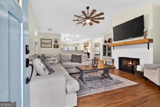 1596 Flat Shoals Road, Concord, GA 30206