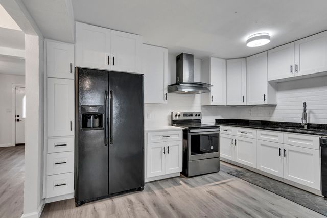 3024 Carnation Avenue, Fort Worth, TX 76111