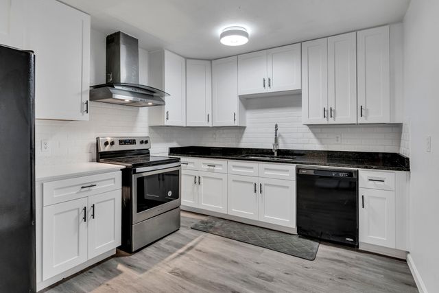 3024 Carnation Avenue, Fort Worth, TX 76111