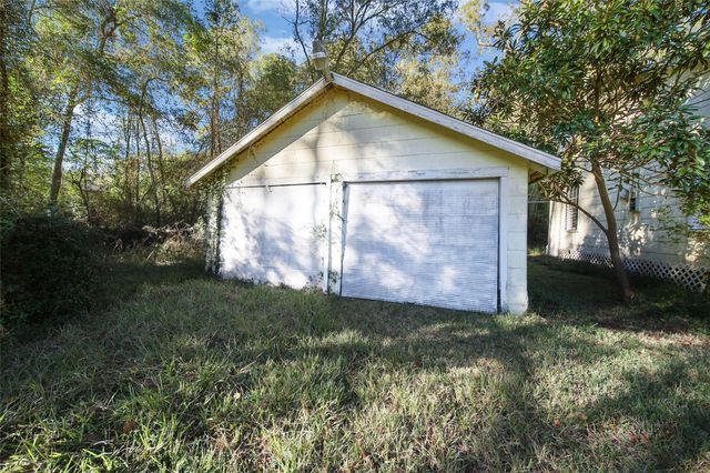 709 Magnolia Boulevard, New Caney, TX 77357